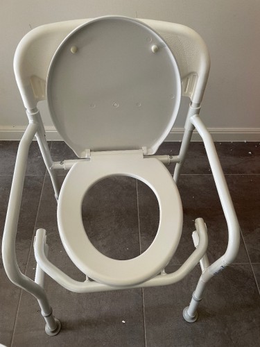 Foldable Toilet Chair